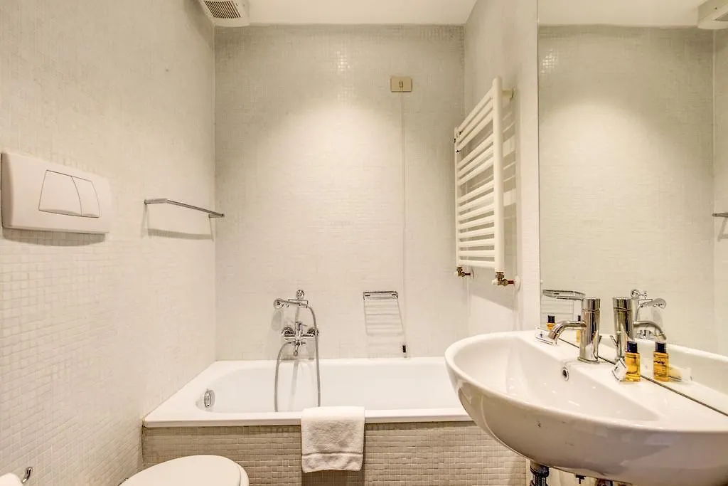 Piazza Farnese Exclusive View 2 Bedroom En Suite Rome