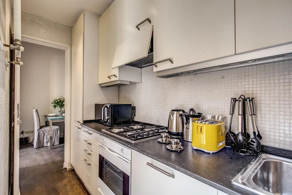 Piazza Farnese Exclusive View 2 Bedroom En Suite روما