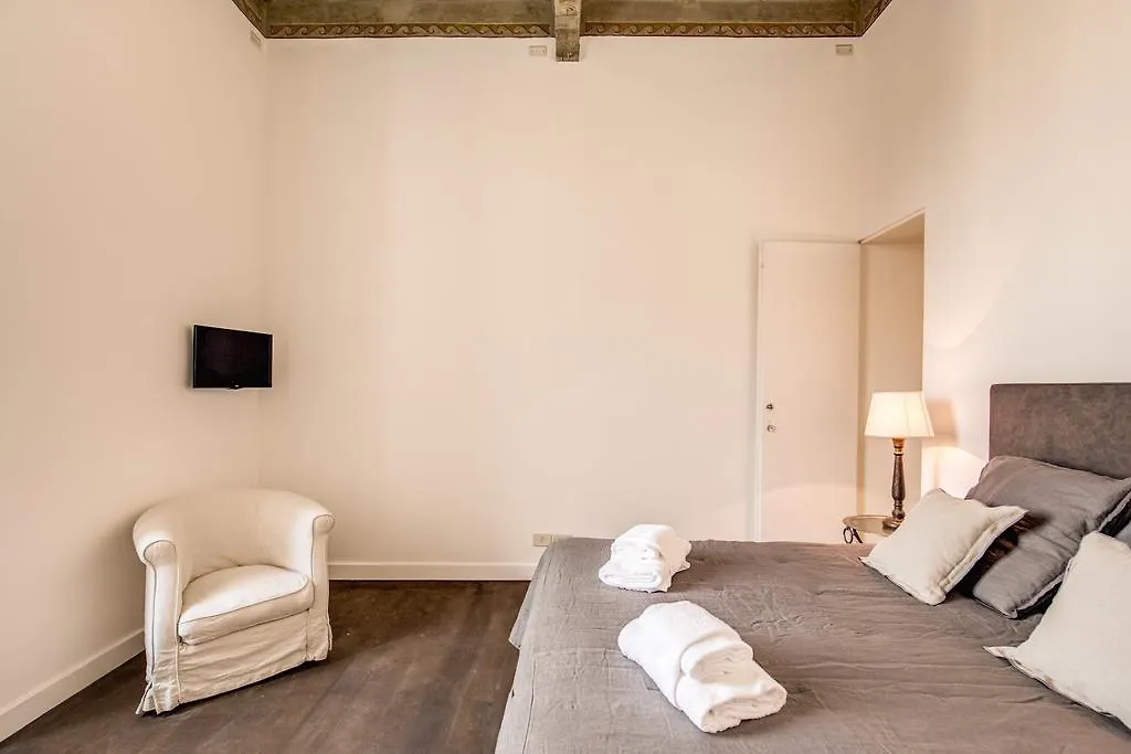 Piazza Farnese Exclusive View 2 Bedroom En Suite روما إيطاليا